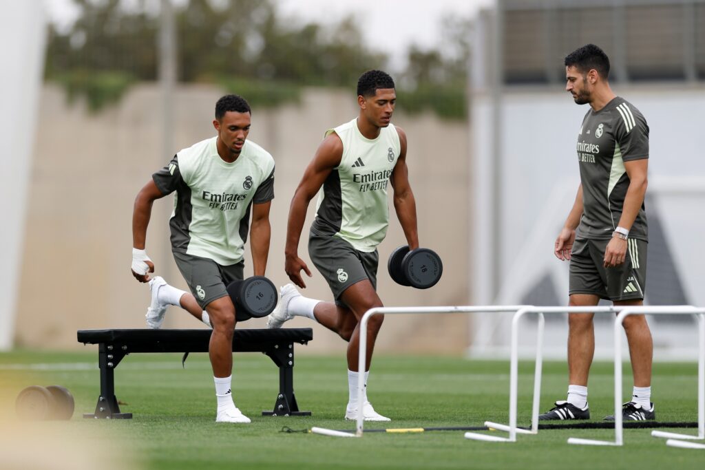 bellingham-volta-aos-treinos-do-real-madrid-apos-cirurgia-no-ombro