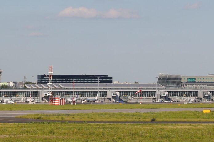 polonia-abate-drones-russos-em-seu-territorio-e-fecha-aeroportos