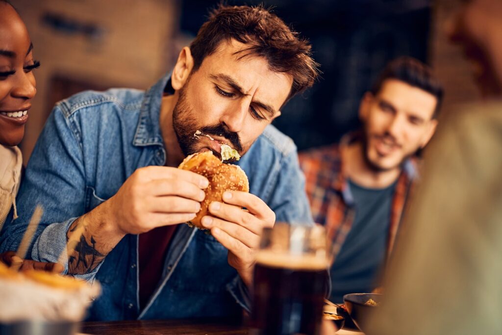 consumo-de-ultraprocessados-impacta-saude-sexual-masculina,-diz-estudo