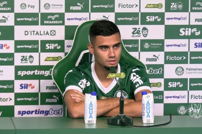 andreas-pereira-comenta-falha-na-libertadores:-“nao-ligo-muito”