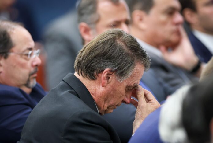 waack:-bolsonaro-condenado,-mas-cenario-que-fez-o-mito-resiste