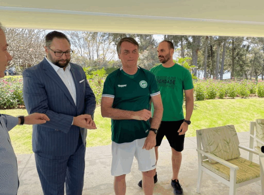 veredito-contra-bolsonaro-foi-orquestrado,-diz-conselheiro-de-trump