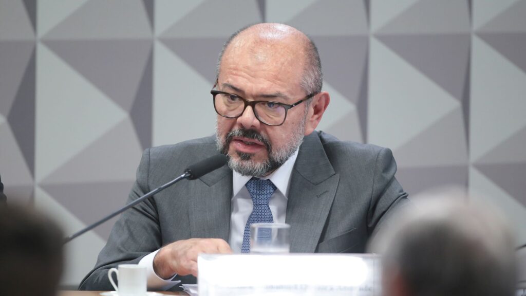 cpmi-do-inss:-ex-ministro-admite-possivel-falha,-mas-nega-negligencia