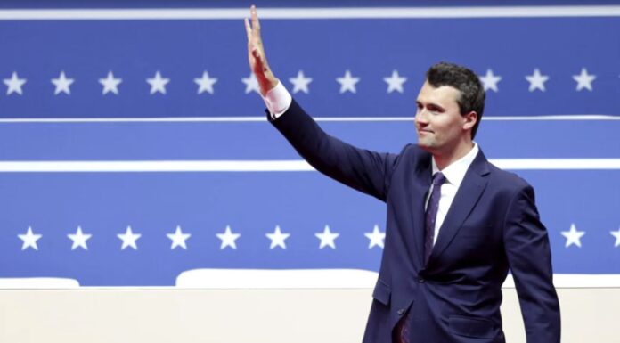 charlie-kirk:-crime-se-soma-a-uma-serie-de-atos-violentos-recentes-nos-eua