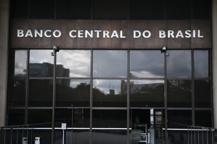 funcionarios-do-bc-criticam-pec-da-autonomia-e-propoem-alternativas