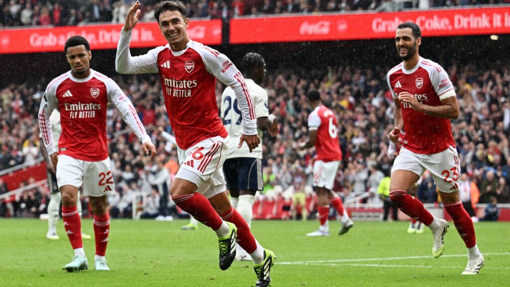 arsenal-vence-nottingham-forest-e-lidera-temporariamente-a-premier-league
