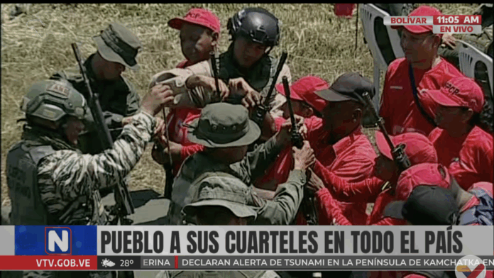 venezuela-comeca-a-treinar-populacao-em-quarteis-para-usar-armas 