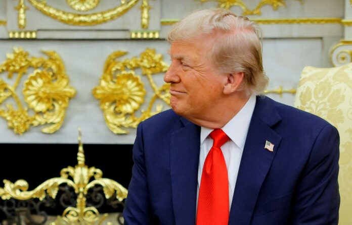 trump-pede-mao-de-obra-a-empresas-estrangeiras-para-treinar-locais