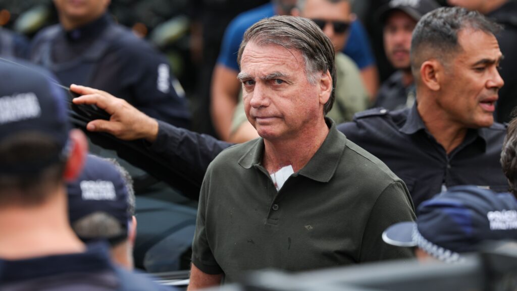 bolsonaro-passa-noite-no-hospital-em-brasilia