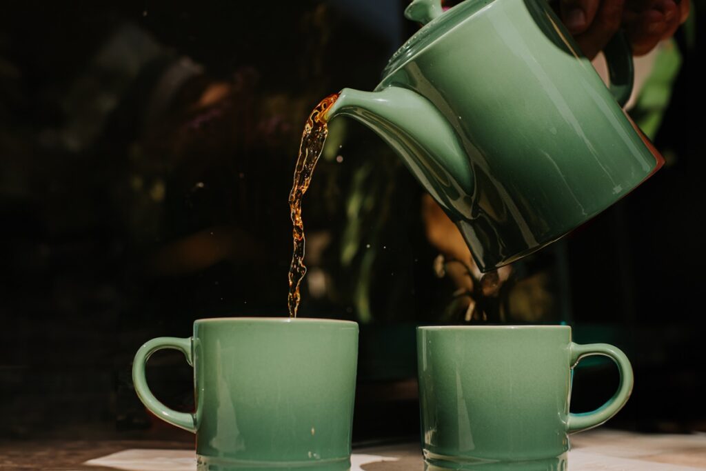 cha-anti-inflamatorio-ajuda-a-aliviar-gastrite-e-dores-articulares