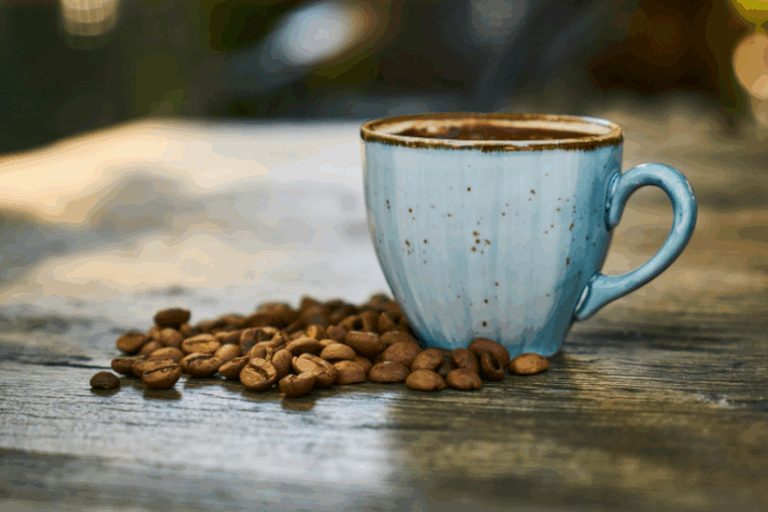 cafe-com-leite-faz-bem?-veja-a-proporcao-ideal-e-quem-deve-evitar