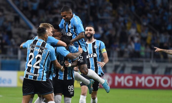 gremio-adquire-ingressos-do-grenal-e-critica-precos:-“desproporcional”