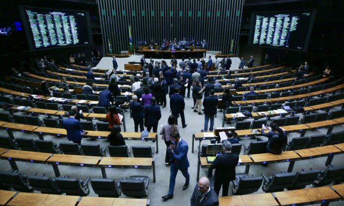 pec-da-blindagem:-saiba-como-cada-deputado-votou-sobre-o-voto-secreto