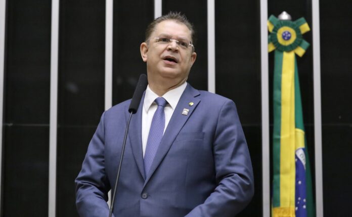 lider-do-pl-elogia-relator-da-anistia-e-diz-que-espera-ser-consultado
