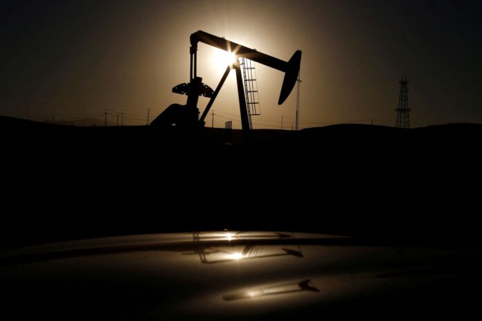 petroleo-fecha-em-queda-apos-corte-do-fed-e-indicacoes-sobre-oferta