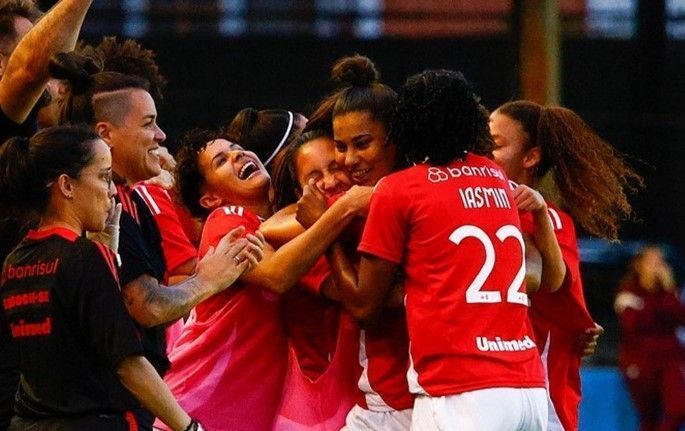 internacional-e-ferroviaria-avancam-as-quartas-da-copa-do-brasil-feminina