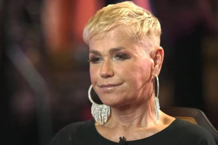 xuxa-rebate-criticas-sobre-flacidez-no-braco:-“o-resto-ta-pior”