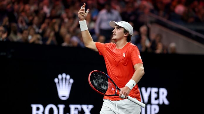 laver-cup:-joao-fonseca-vence-cobolli-e-conquista-1o-ponto-para-time-mundo