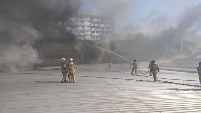 apos-27-horas,-incendio-em-predio-no-rj-e-extinto-pelos-bombeiros