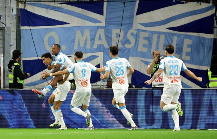 le-classique:-olympique-de-marselha-vence-psg-e-entra-no-g6-da-ligue-1