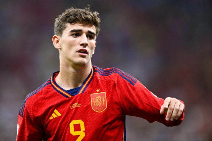 barcelona:-gavi-faz-cirurgia-no-joelho-e-preocupa-para-a-copa-do-mundo