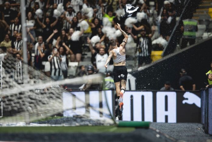galo-vence-bolivar-nos-acrescimos-e-vai-a-semifinal-da-sul-americana