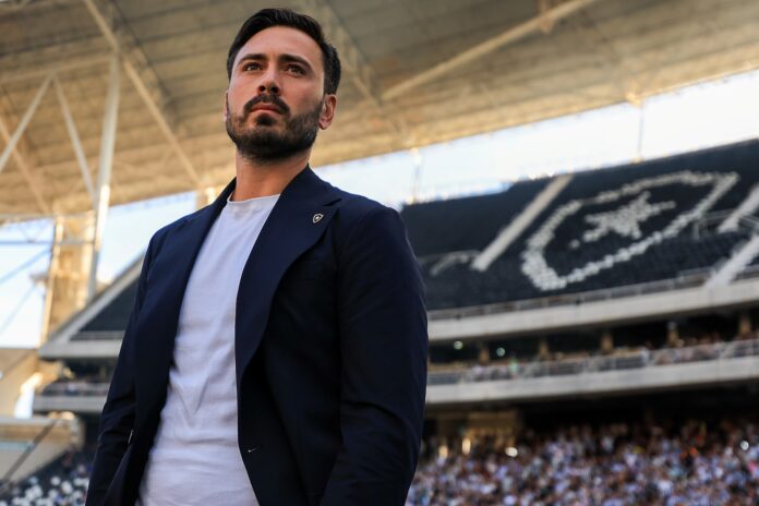 davide-ancelotti-vive-“maldicao”-no-botafogo,-diz-jornal-espanhol