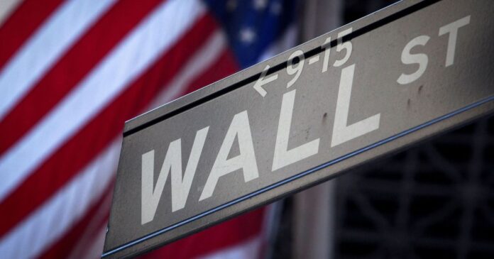 wall-street-fecha-em-baixa-com-incerteza-sobre-corte-de-juros-nos-eua