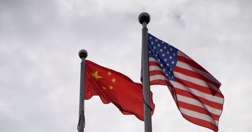 china-tenta-atrair-trump-para-mesa-de-negociacao,-diz-especialista-ao-ww