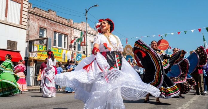 imigrantes-celebram-cultura-mexicana-apesar-do-medo-de-deportacao-nos-eua