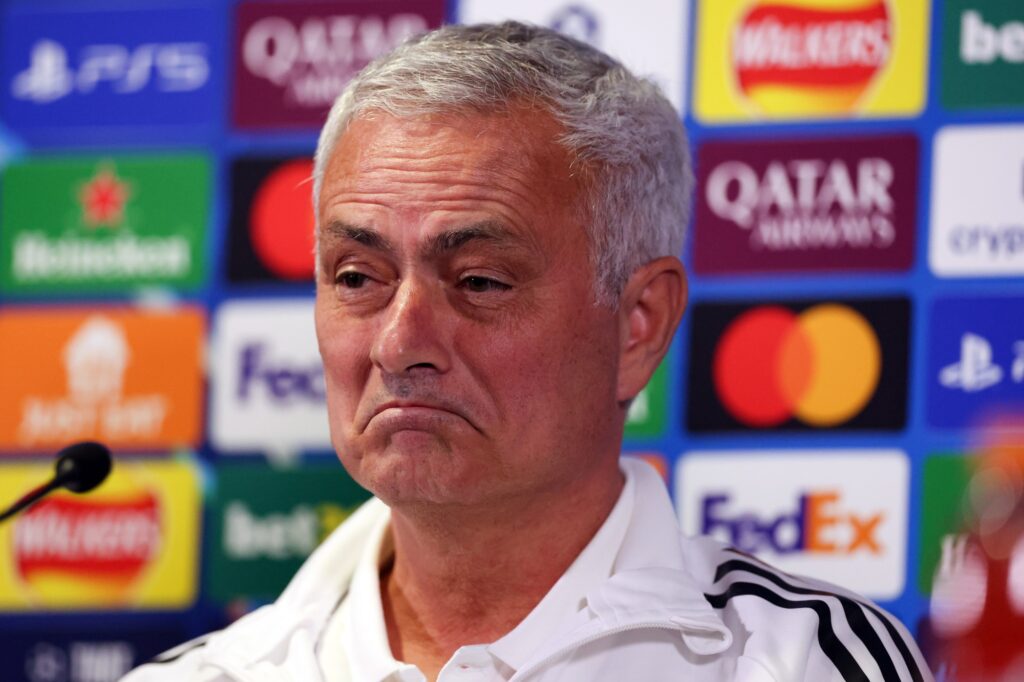 mourinho-e-sincero-sobre-relacao-com-o-chelsea:-“nao-sou-mais-um-blue”