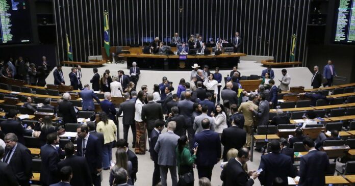 camara-aprova-urgencia-para-crime-hediondo-em-falsificacao-de-bebidas