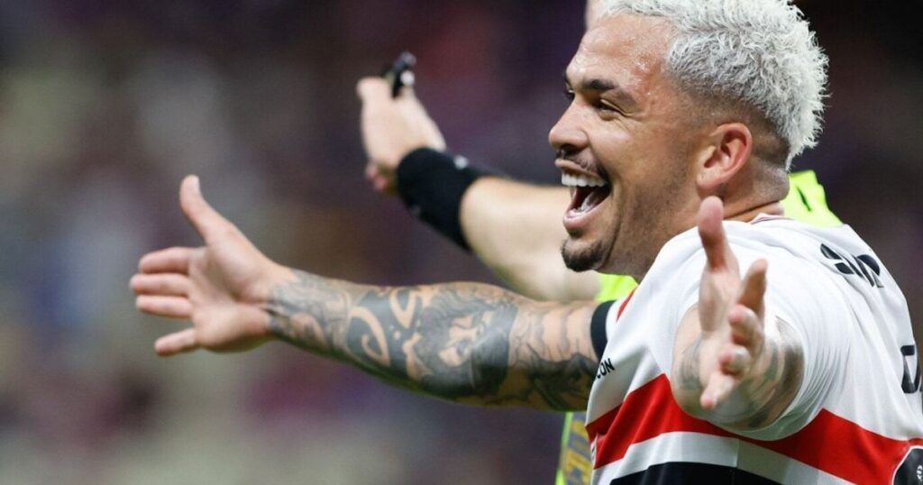 luciano-encerra-jejum-no-sao-paulo-e-inicia-retomada-de-olho-no-palmeiras