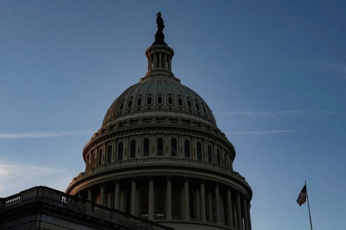 trump-congela-us$-2,1-bi-em-fundos-para-chicago-em-meio-a-shutdown