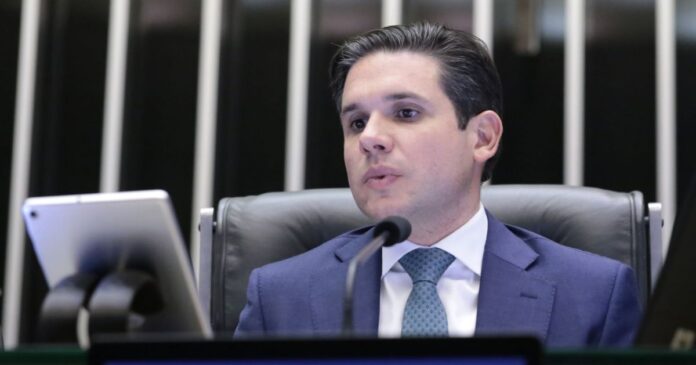 camara-ressuscita-projetos-em-meio-a-crise-de-popularidade