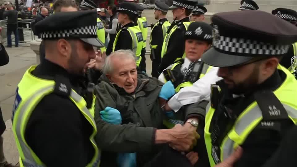 policia-de-londres-prende-manifestantes-que-apoiavam-grupo-acao-palestina