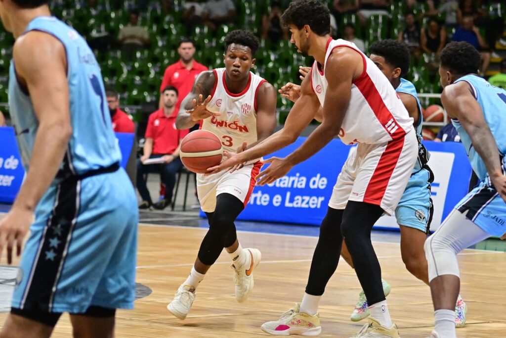 torneio-abertura-nbb:-union-santa-fe-vira-contra-brasilia-e-fica-em-3o