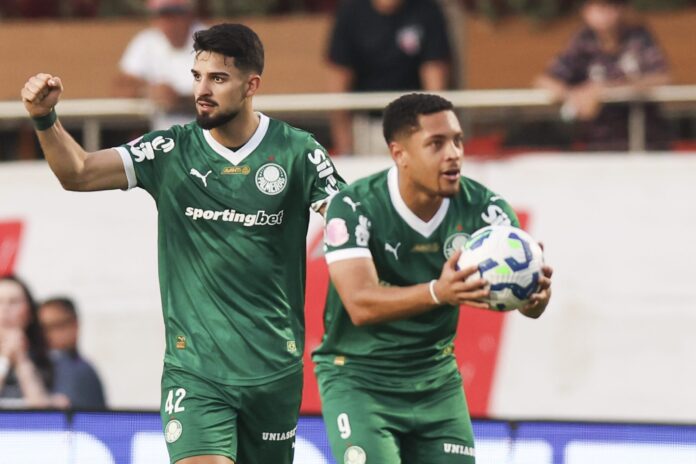 palmeiras-vira-contra-o-sao-paulo-e-assume-a-lideranca-do-brasileirao