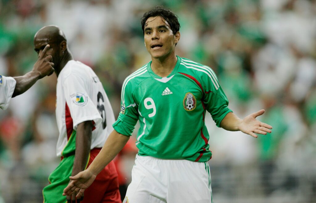 ex-selecao-do-mexico-e-preso-por-suspeita-de-abuso-sexual-infantil