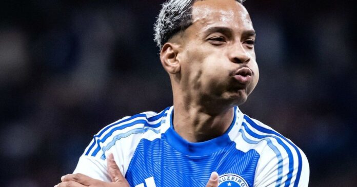 cruzeiro-confirma-fratura-na-costela-de-matheus-henrique;-saiba-detalhes