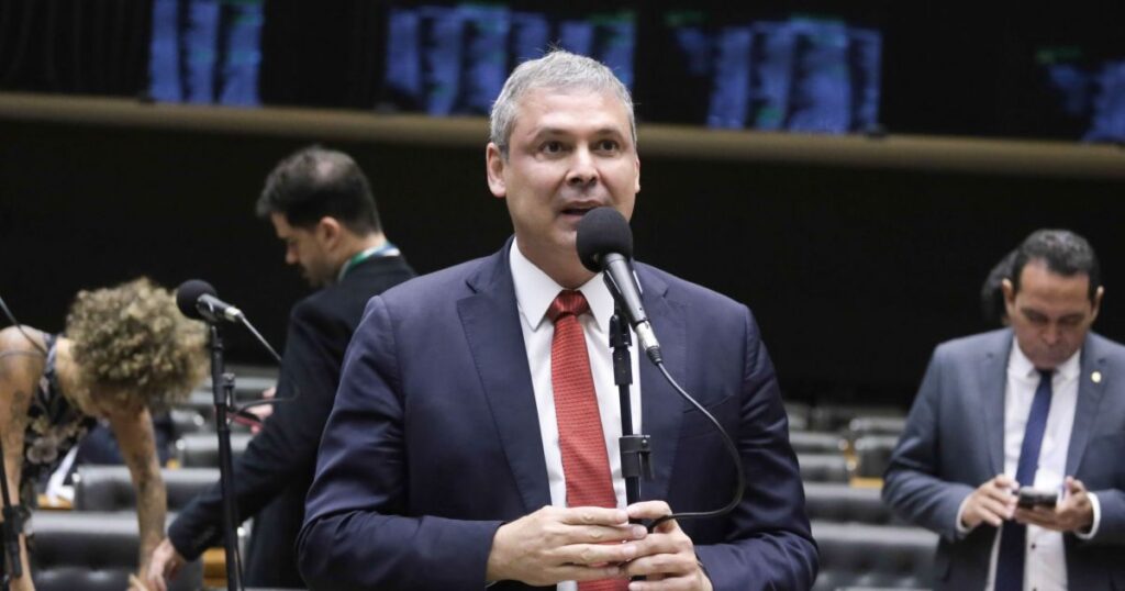 governistas-tentam-salvar-ao-menos-r$-15-bi-de-mp-em-meio-a-desidratacao