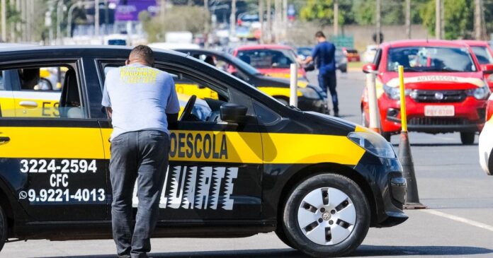cnh-sem-autoescola-ameaca-seguranca-e-pode-provocar-300-mil-demissoes