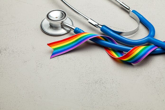 atencao-medica-inclusiva-melhora-adesao-de-adultos-lgbt+-a-exames