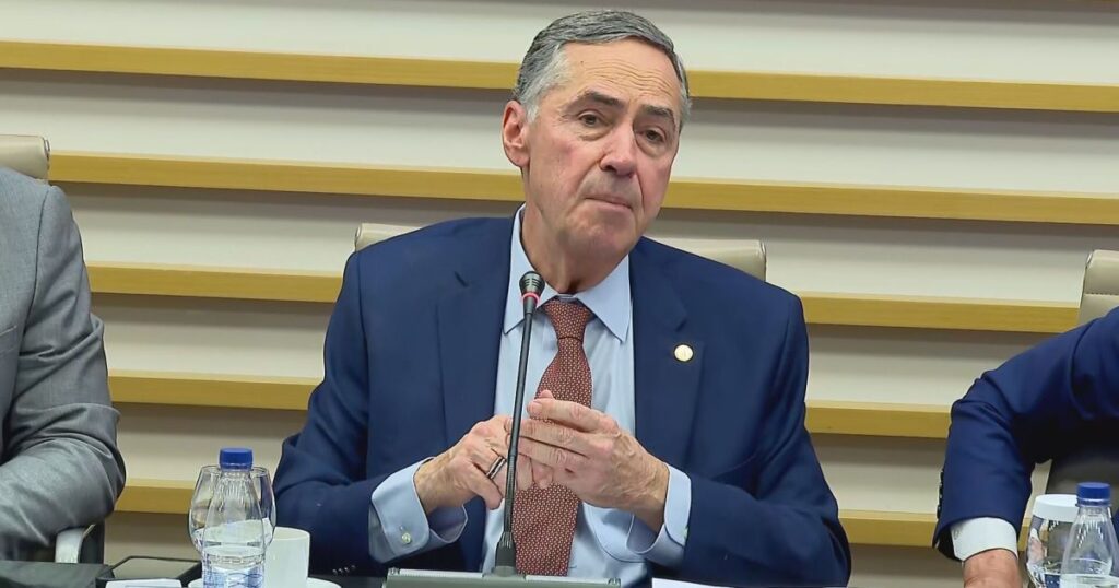 concordo-que-algumas-penas-do-8/1-ficaram-elevadas,-diz-barroso