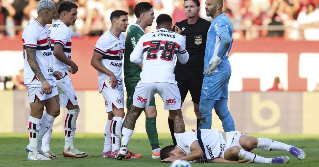 sao-paulo-x-palmeiras:-cbf-busca-fifa-para-liberar-audios-do-var;-entenda