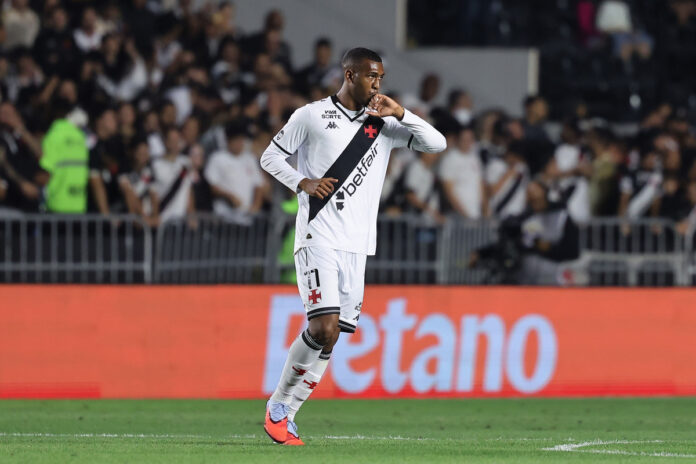 jornal-portugues-coloca-rayan,-do-vasco,-como-“novo-hulk”.-confira