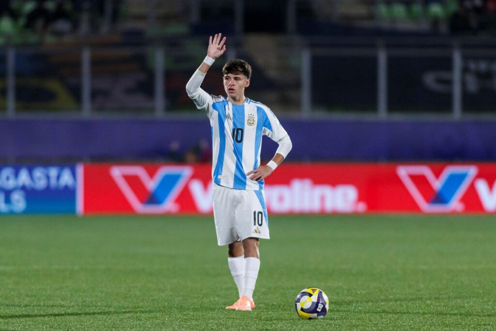 destaque-do-botafogo-se-machuca-durante-data-fifa-pela-argentina