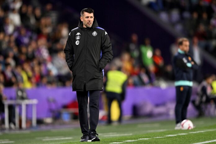 ex-tecnico-do-cruzeiro-e-demitido-de-time-ingles-apos-10-partidas