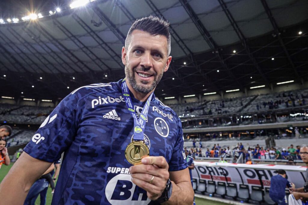 demitido-do-watford,-relembre-trajetoria-de-pezzolano-no-cruzeiro