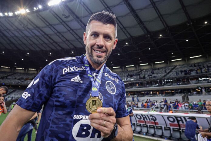 demitido-do-watford,-relembre-trajetoria-de-pezzolano-no-cruzeiro